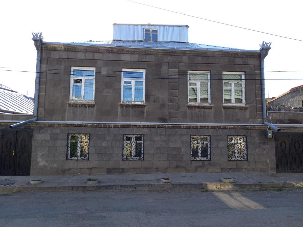 Bed and Breakfast H.A.S.K Ґюмрі Екстер'єр фото